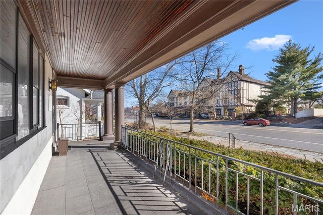 6325 Clayton Road, Clayton, MO 63117