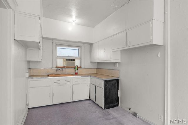 6325 Clayton Road, Clayton, MO 63117