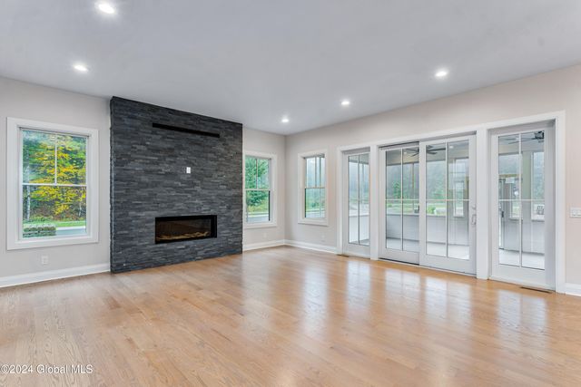 45 Jenna Jo Avenue, Saratoga Springs, NY 12866