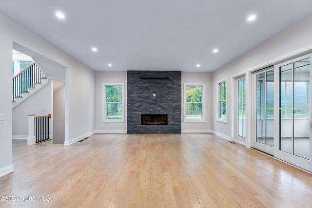 45 Jenna Jo Avenue, Saratoga Springs, NY 12866