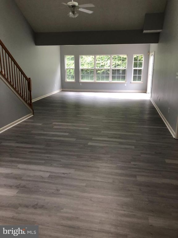 9176 CLUBHOUSE DR, Delmar, MD 21875
