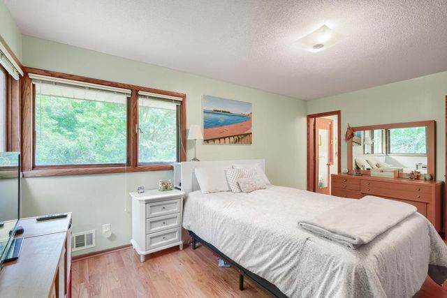 6525 Sherwood Avenue, Edina, MN 55435