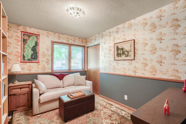 6525 Sherwood Avenue, Edina, MN 55435