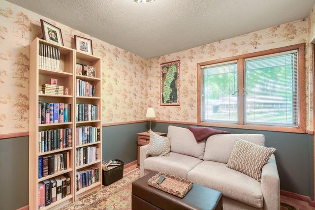 6525 Sherwood Avenue, Edina, MN 55435