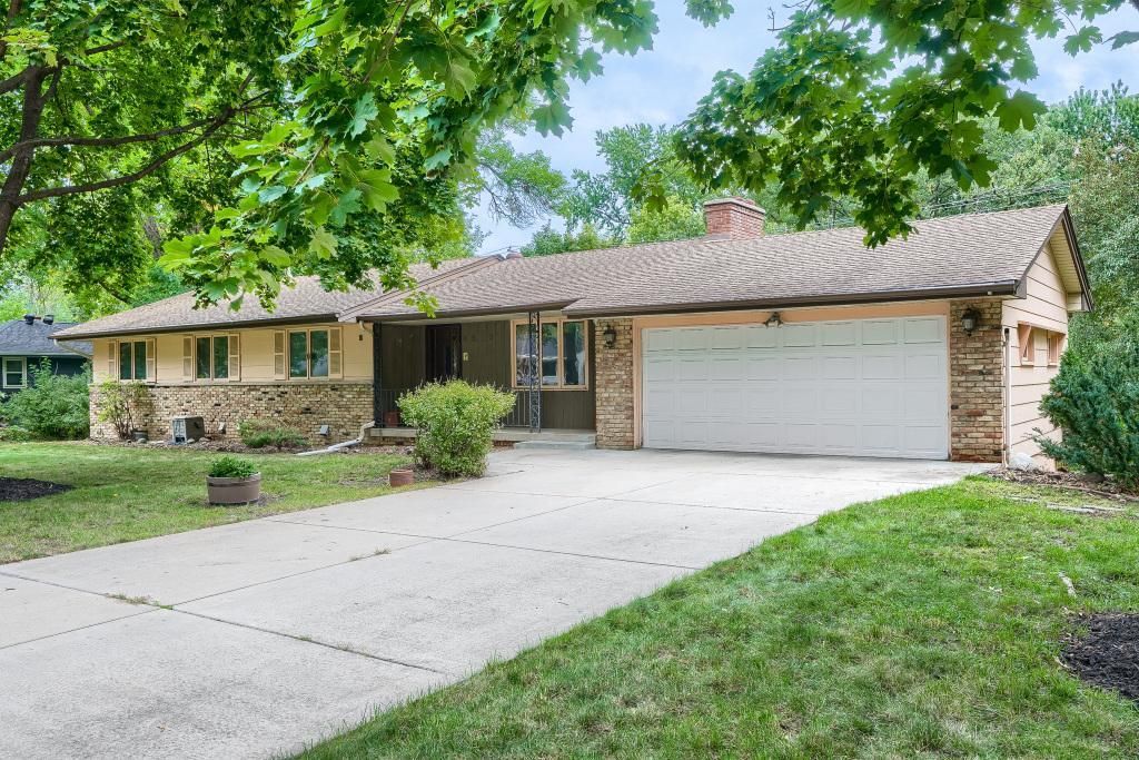 6525 Sherwood Avenue, Edina, MN 55435 — photo 5