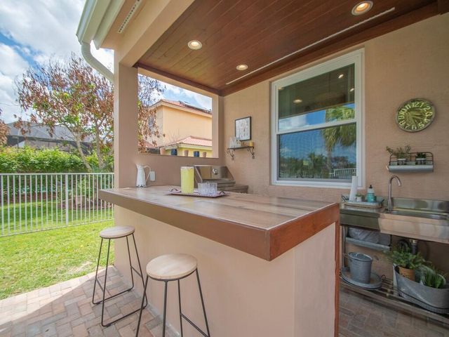 1010 SW Ruby Ave Avenue SW, Vero Beach, FL 32968