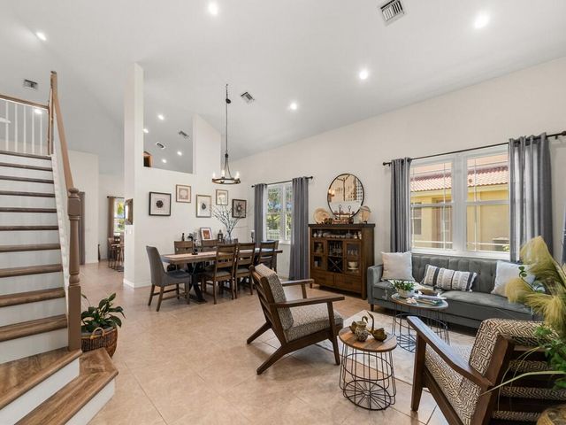 1010 SW Ruby Ave Avenue SW, Vero Beach, FL 32968
