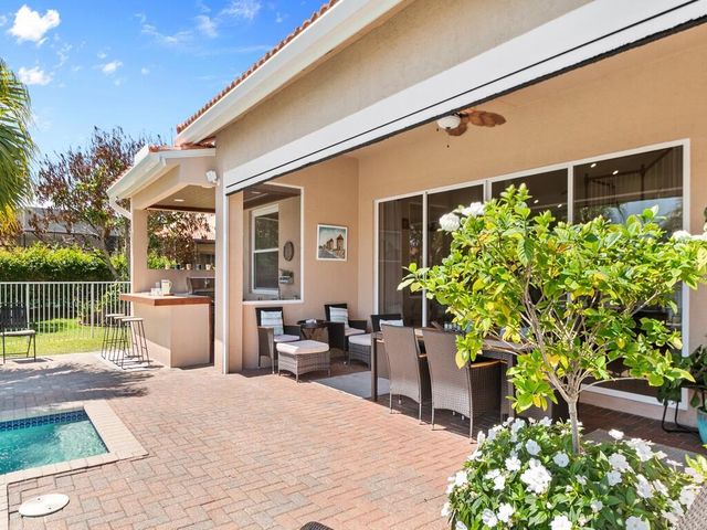 1010 SW Ruby Ave Avenue SW, Vero Beach, FL 32968
