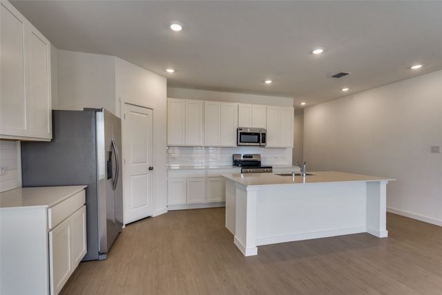 6826 Welsh Drive, Princeton, TX 75407