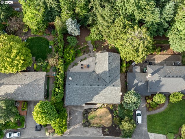 15 CHURCHILL DOWNS, Lake Oswego, OR 97035