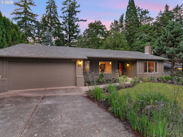15 CHURCHILL DOWNS, Lake Oswego, OR 97035