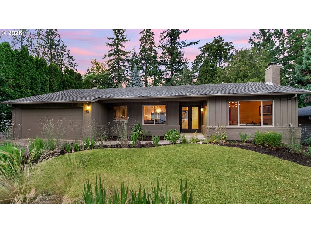 15 CHURCHILL DOWNS, Lake Oswego, OR 97035