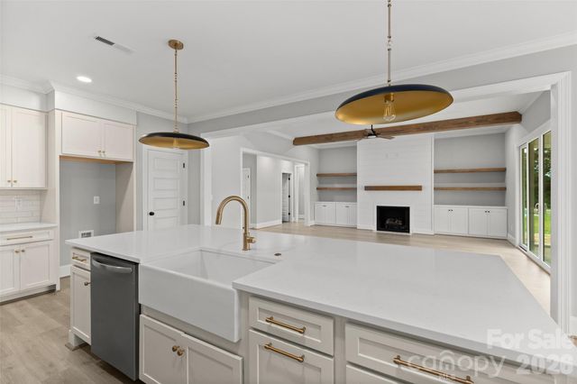 184 Armsworthy Road, Advance, NC 27006