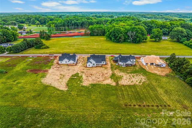 184 Armsworthy Road, Advance, NC 27006