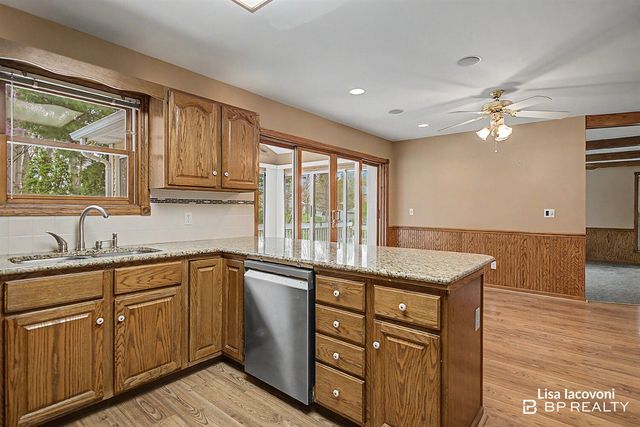 3813 Kinview Street, Grand Rapids, MI 49534