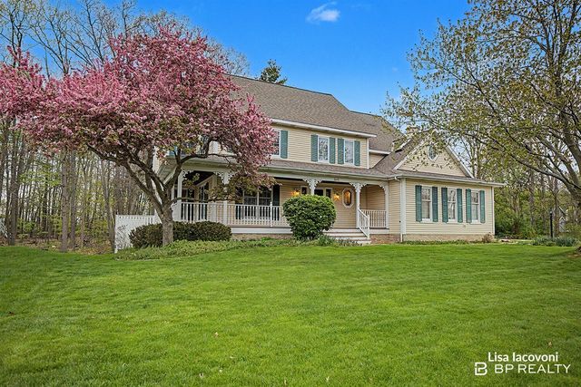 3813 Kinview Street, Grand Rapids, MI 49534