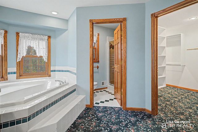 3813 Kinview Street, Grand Rapids, MI 49534