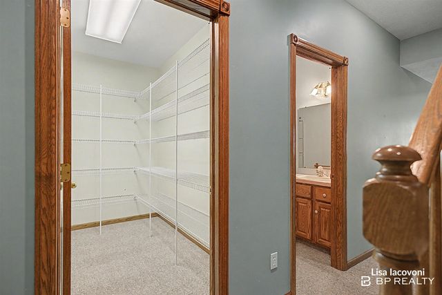 3813 Kinview Street, Grand Rapids, MI 49534