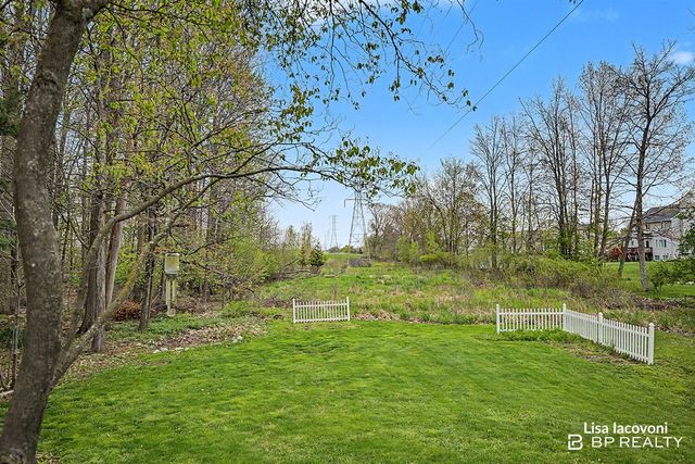 3813 Kinview Street, Grand Rapids, MI 49534