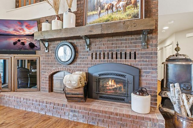 9000 Oak View Dr, Oakdale, CA 95361