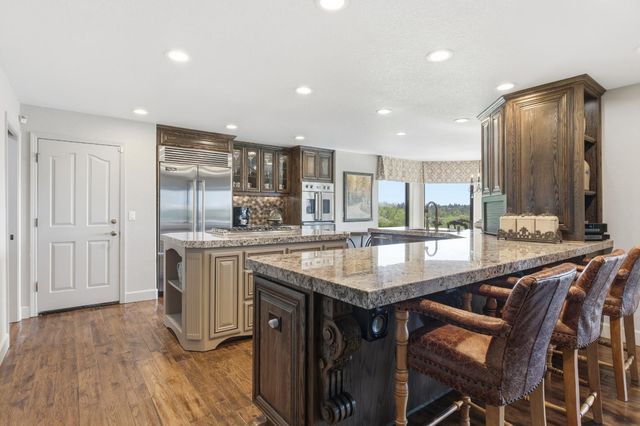 9000 Oak View Dr, Oakdale, CA 95361