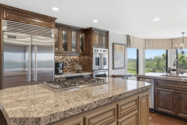 9000 Oak View Dr, Oakdale, CA 95361