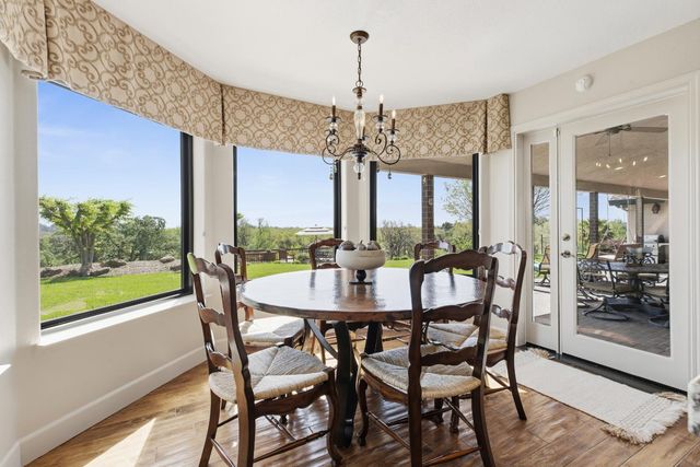 9000 Oak View Dr, Oakdale, CA 95361