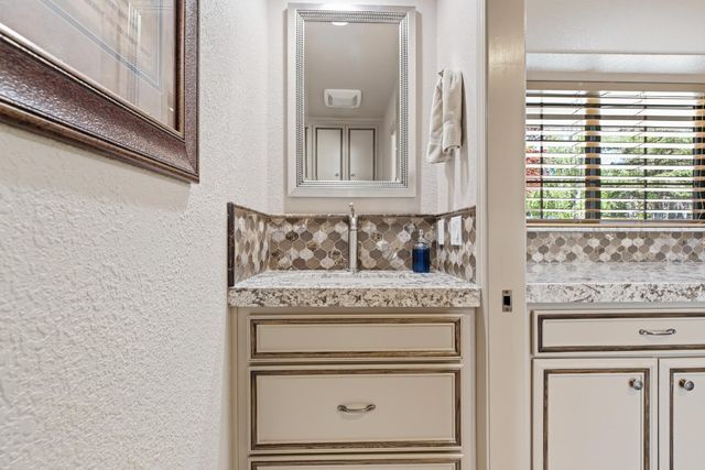 9000 Oak View Dr, Oakdale, CA 95361