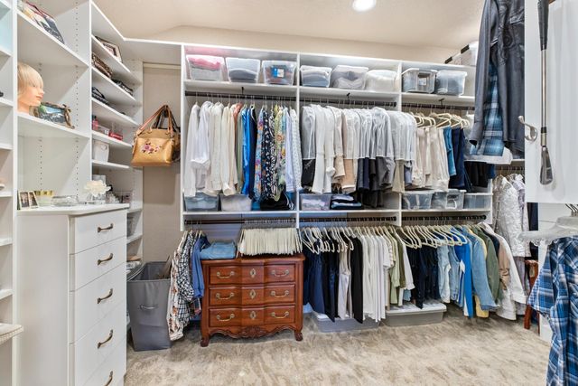 9000 Oak View Dr, Oakdale, CA 95361