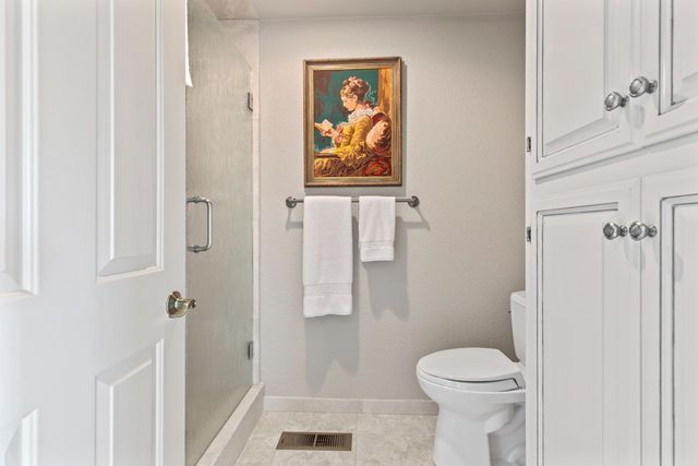 9000 Oak View Dr, Oakdale, CA 95361