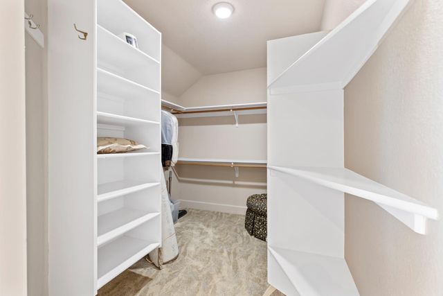 9000 Oak View Dr, Oakdale, CA 95361