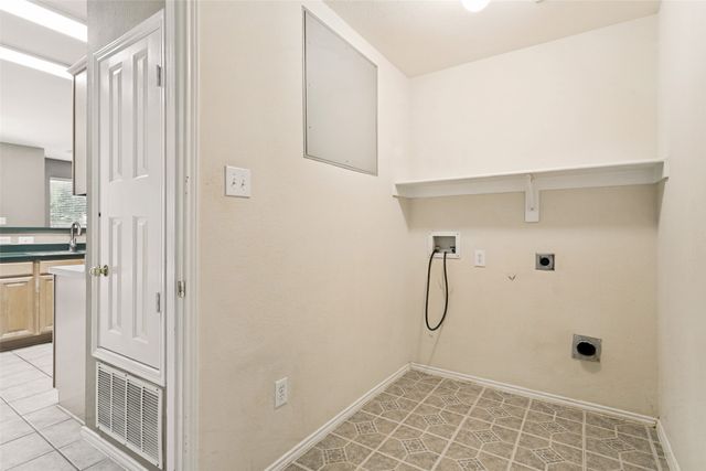2968 Muirfield Drive, Lewisville, TX 75067