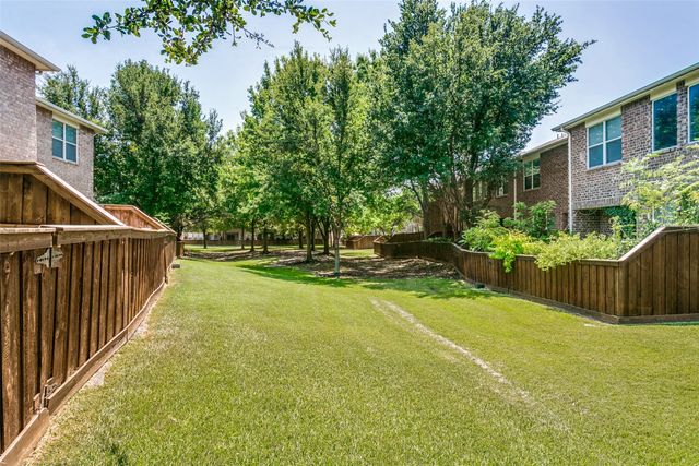 2968 Muirfield Drive, Lewisville, TX 75067