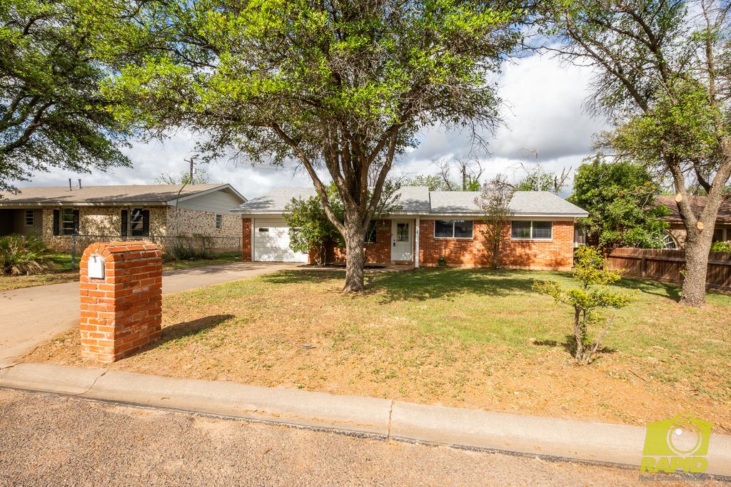 Image 5 of property listing at 1013 Wynne Avenue, San Angelo, TX 76905