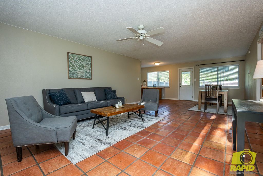 Image 7 of property listing at 1013 Wynne Avenue, San Angelo, TX 76905