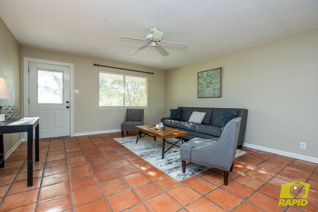 Image 8 of property listing at 1013 Wynne Avenue, San Angelo, TX 76905