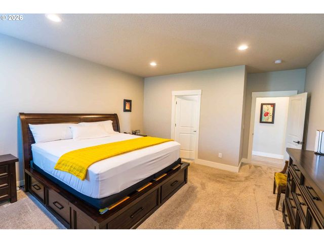 1214 W AVOCET Pl, La Center, WA 98629