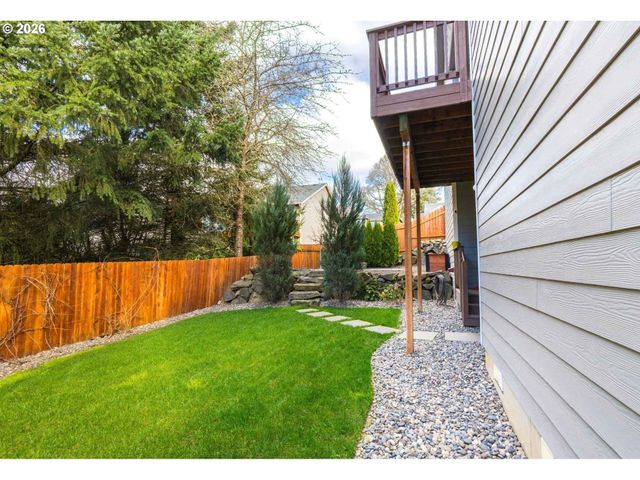 1214 W AVOCET Pl, La Center, WA 98629