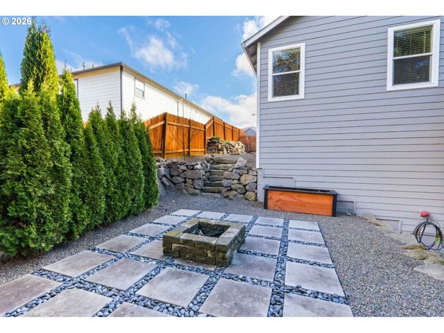 1214 W AVOCET Pl, La Center, WA 98629