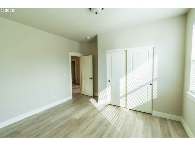 1214 W AVOCET Pl, La Center, WA 98629