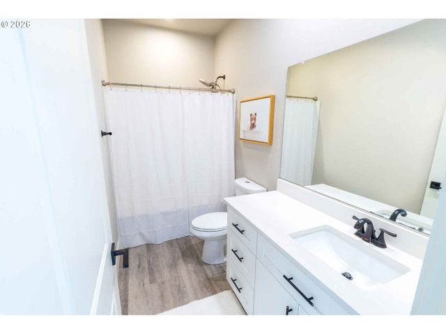 1214 W AVOCET Pl, La Center, WA 98629