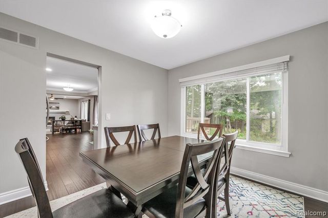 2147 Hickory Leaf Court, Rochester Hills, MI 48309
