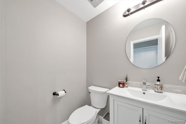 2147 Hickory Leaf Court, Rochester Hills, MI 48309