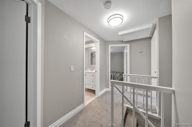 2147 Hickory Leaf Court, Rochester Hills, MI 48309