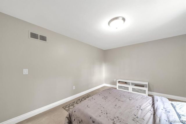 2147 Hickory Leaf Court, Rochester Hills, MI 48309