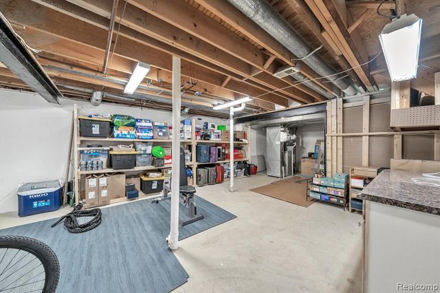 2147 Hickory Leaf Court, Rochester Hills, MI 48309