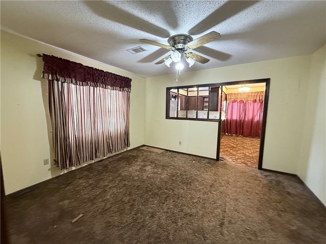 201 E H Street, Russellville, AR 72801