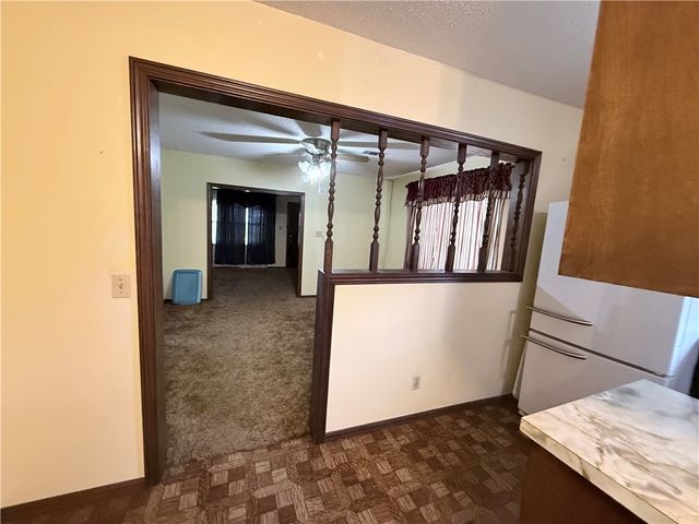 201 E H Street, Russellville, AR 72801