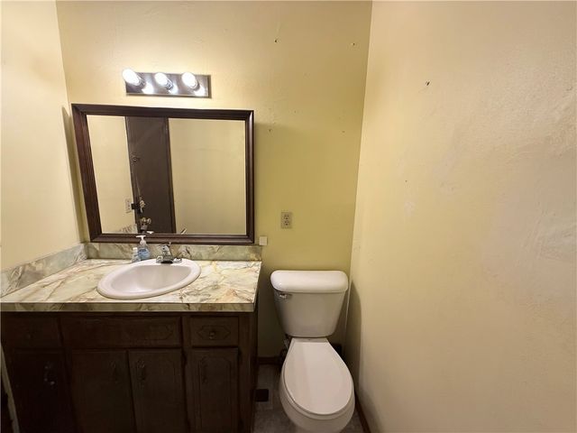 201 E H Street, Russellville, AR 72801