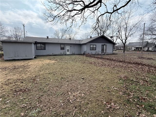 201 E H Street, Russellville, AR 72801